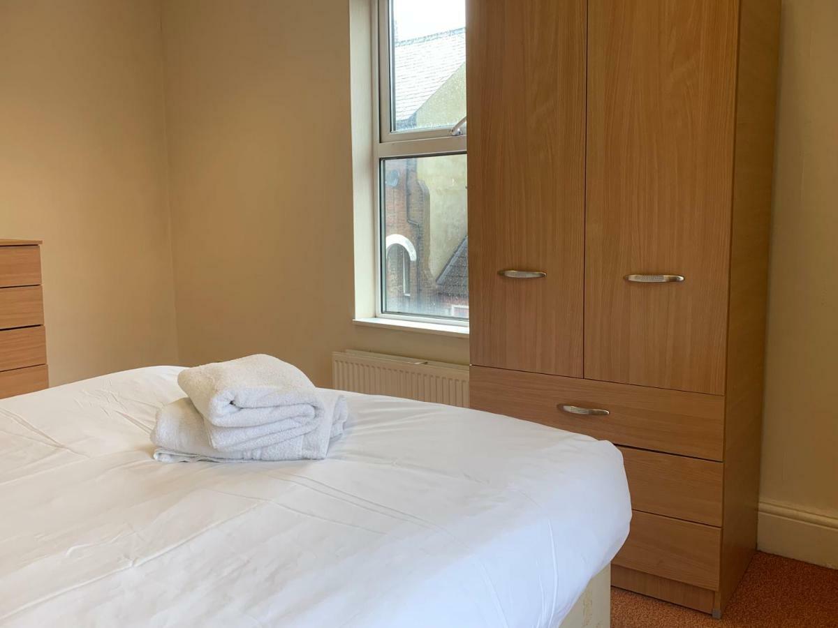 Adelaide House Apartment Luton  Ngoại thất bức ảnh