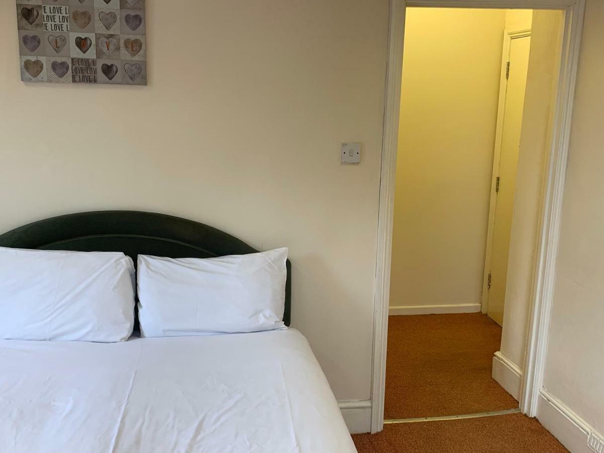 Adelaide House Apartment Luton  Ngoại thất bức ảnh